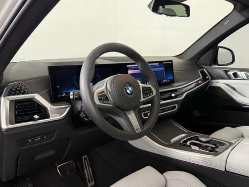Mineral White Metallic 2025 BMW X5 sDrive40i