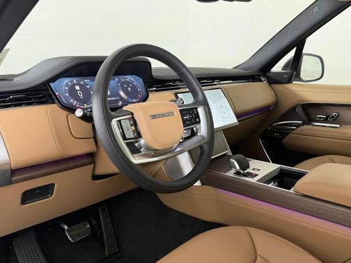 Fuji White 2026 Land Rover Range Rover P400 SE