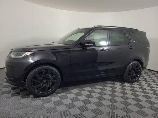 2024 Land Rover Discovery P300 Dynamic SE