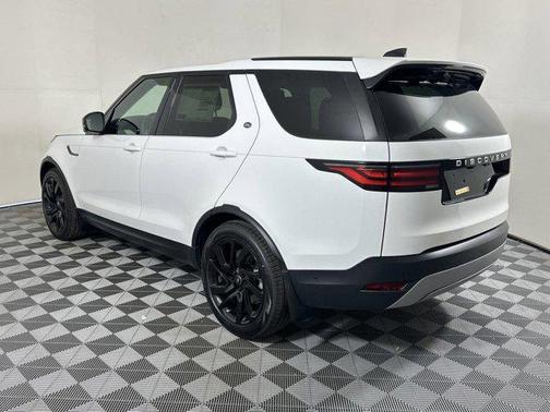 2025 Land Rover Discovery P300 S