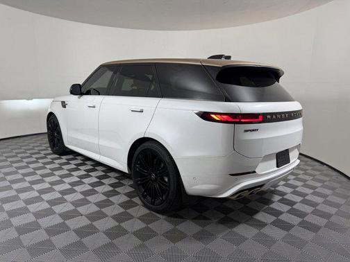 2025 Land Rover Range Rover Sport SE