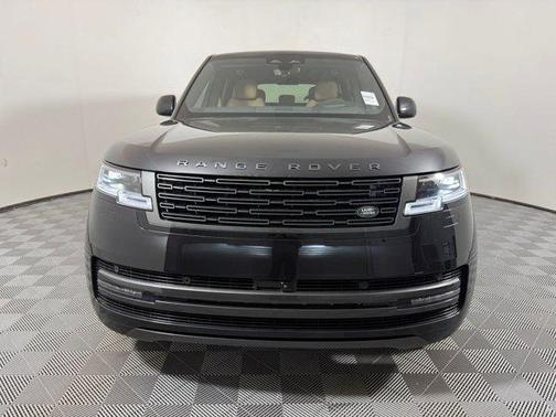 2026 Land Rover Range Rover P530 SE