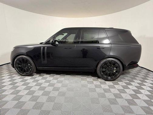 2026 Land Rover Range Rover P530 SE