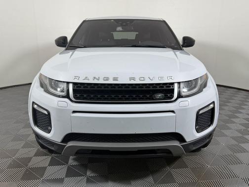 White 2017 Land Rover Range Rover Evoque SE