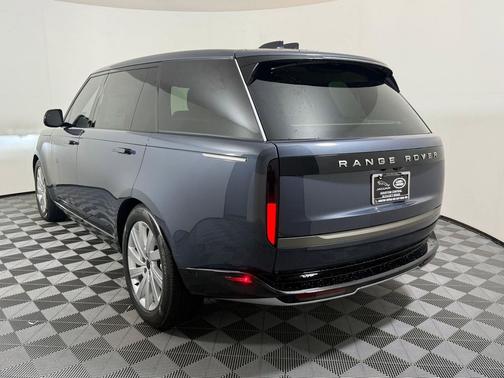 Varesine Blue Metallic 2026 Land Rover Range Rover P400 SE 7 Seat