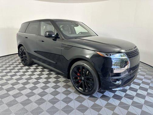 2025 Land Rover Range Rover Sport SE