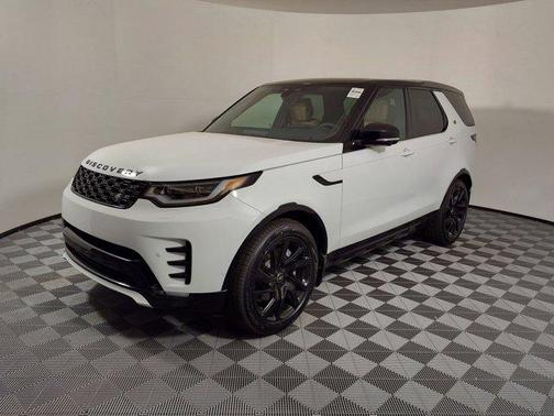2025 Land Rover Discovery P300 Dynamic SE