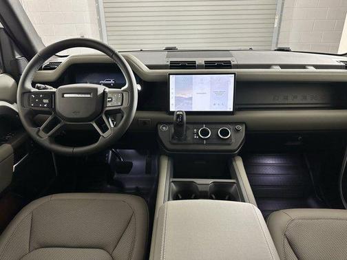 2025 Land Rover Defender 110 P400 X-Dynamic SE