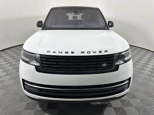 2023 Land Rover Range Rover P530 SE