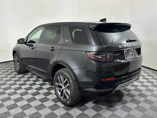 2025 Land Rover Discovery Sport S