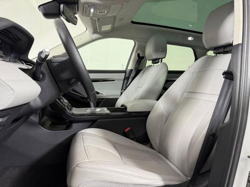 White 2021 Land Rover Range Rover Evoque S
