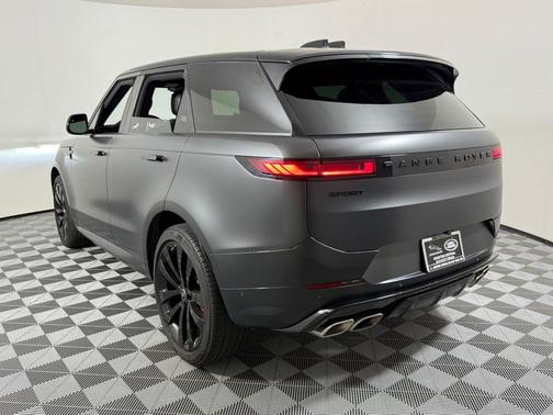Carpathian Grey Premium Metallic 2025 Land Rover Range Rover Sport SE