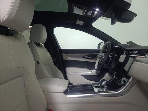 2024 Jaguar XF R-Dynamic SE P250 RWD Automatic