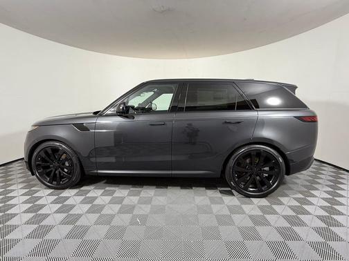 Carpathian Grey Premium Metallic 2026 Land Rover Range Rover Sport SE