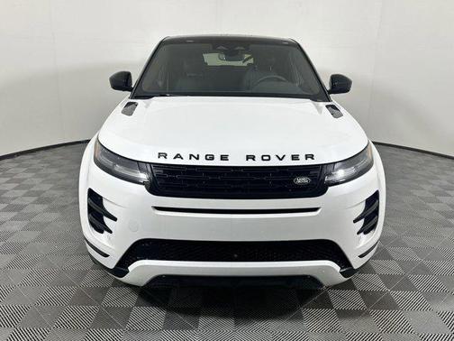 2026 Land Rover Range Rover Evoque Dynamic SE