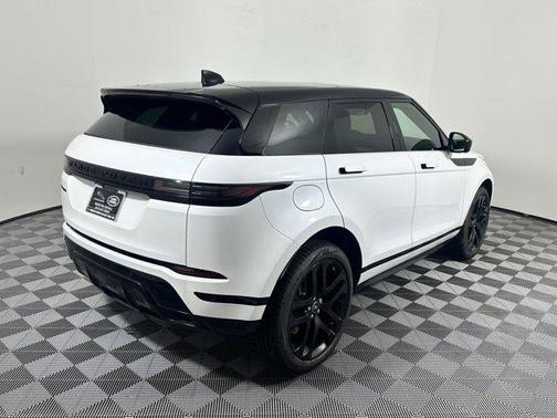 2026 Land Rover Range Rover Evoque Dynamic SE