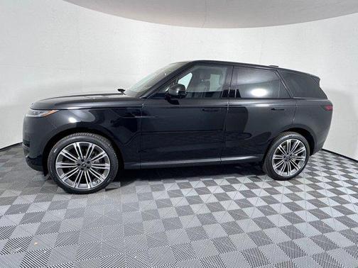 2025 Land Rover Range Rover Sport SE