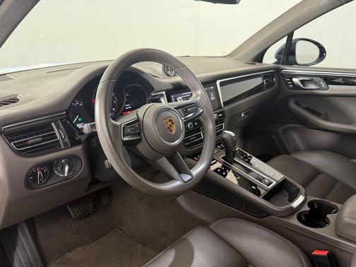 Blue 2022 Porsche Macan Macan