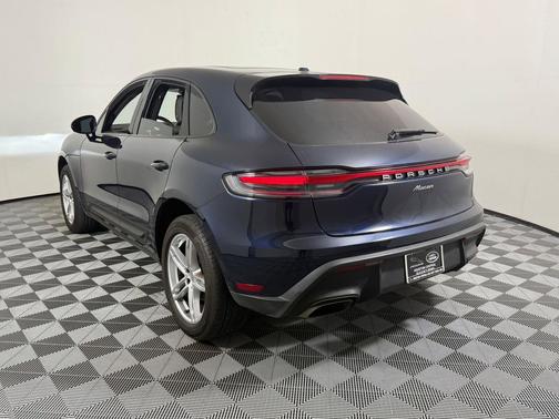 Blue 2022 Porsche Macan Macan