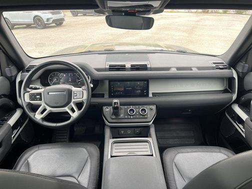 2023 Land Rover Defender 110 X-Dynamic SE