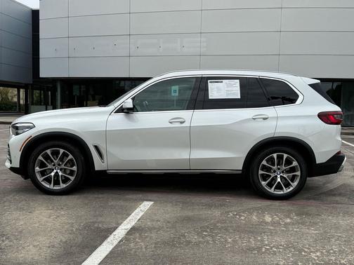 Mineral White Metallic 2021 BMW X5 xDrive40i