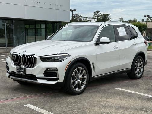 Mineral White Metallic 2021 BMW X5 xDrive40i