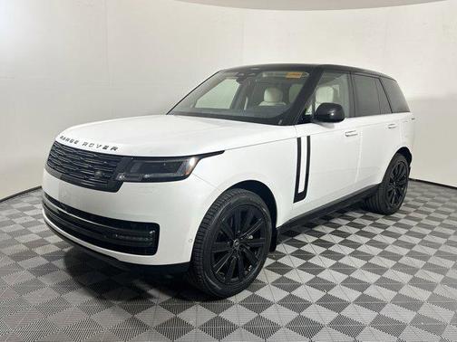 2025 Land Rover Range Rover P550e SE
