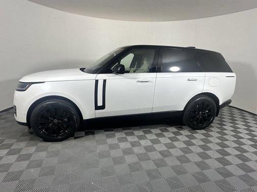 2025 Land Rover Range Rover P550e SE