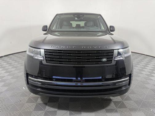 2025 Land Rover Range Rover P400 SE