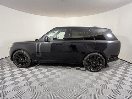 2025 Land Rover Range Rover P400 SE