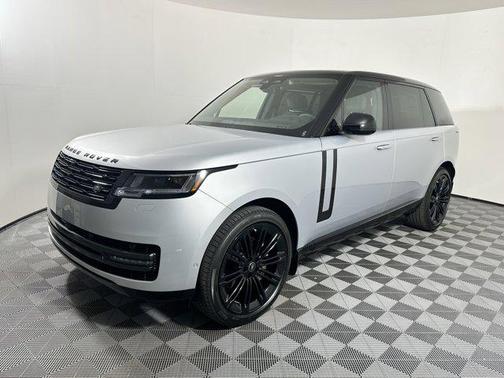 2025 Land Rover Range Rover P400 SE 7 Seat