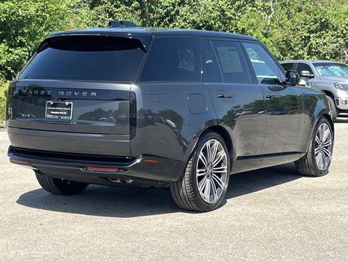2024 Land Rover Range Rover P530 SE