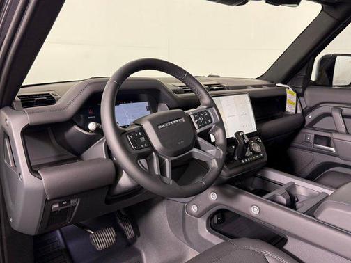 2026 Land Rover Defender P400 X-Dynamic SE