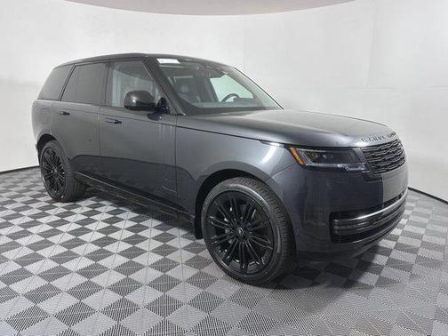 2025 Land Rover Range Rover P400 SE