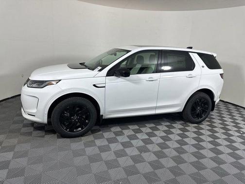 Fuji White 2025 Land Rover Discovery Sport S
