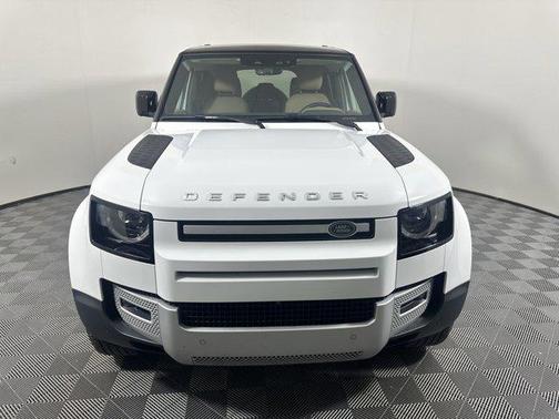 2025 Land Rover Defender 110 P300