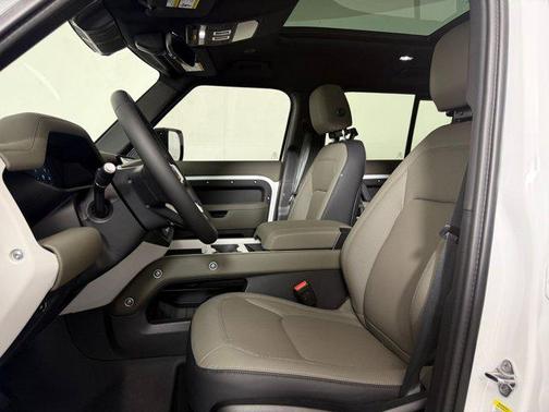 2026 Land Rover Defender P400 X-Dynamic SE