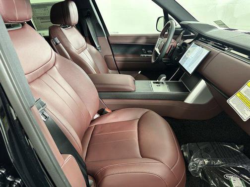 2025 Land Rover Range Rover P530 SE