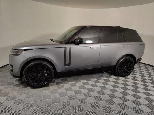 2025 Land Rover Range Rover P530 SE