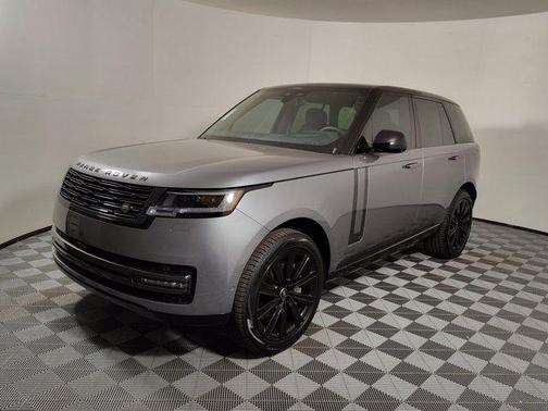 2025 Land Rover Range Rover P530 SE