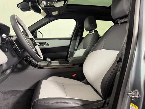 2026 Land Rover Range Rover Velar P250 SE R-Dynamic