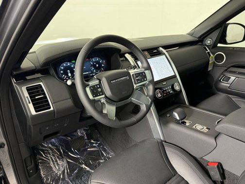 2026 Land Rover Discovery S