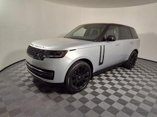 2025 Land Rover Range Rover P530 SE