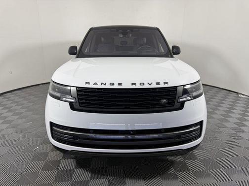 2023 Land Rover Range Rover P530 SE