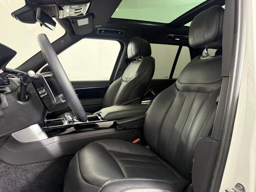 2023 Land Rover Range Rover P530 SE