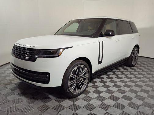 2025 Land Rover Range Rover P530 SE 7 Seat