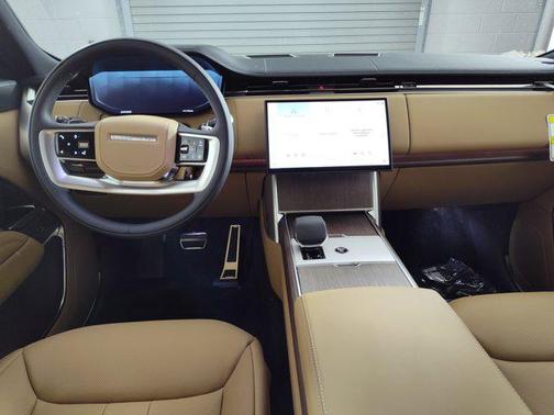 2025 Land Rover Range Rover P530 SE 7 Seat