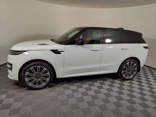 2025 Land Rover Range Rover Sport SE