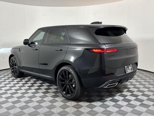 Santorini Black Metallic 2026 Land Rover Range Rover Sport SE