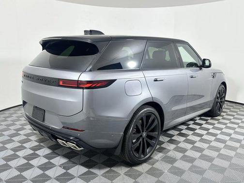 2025 Land Rover Range Rover Sport SE